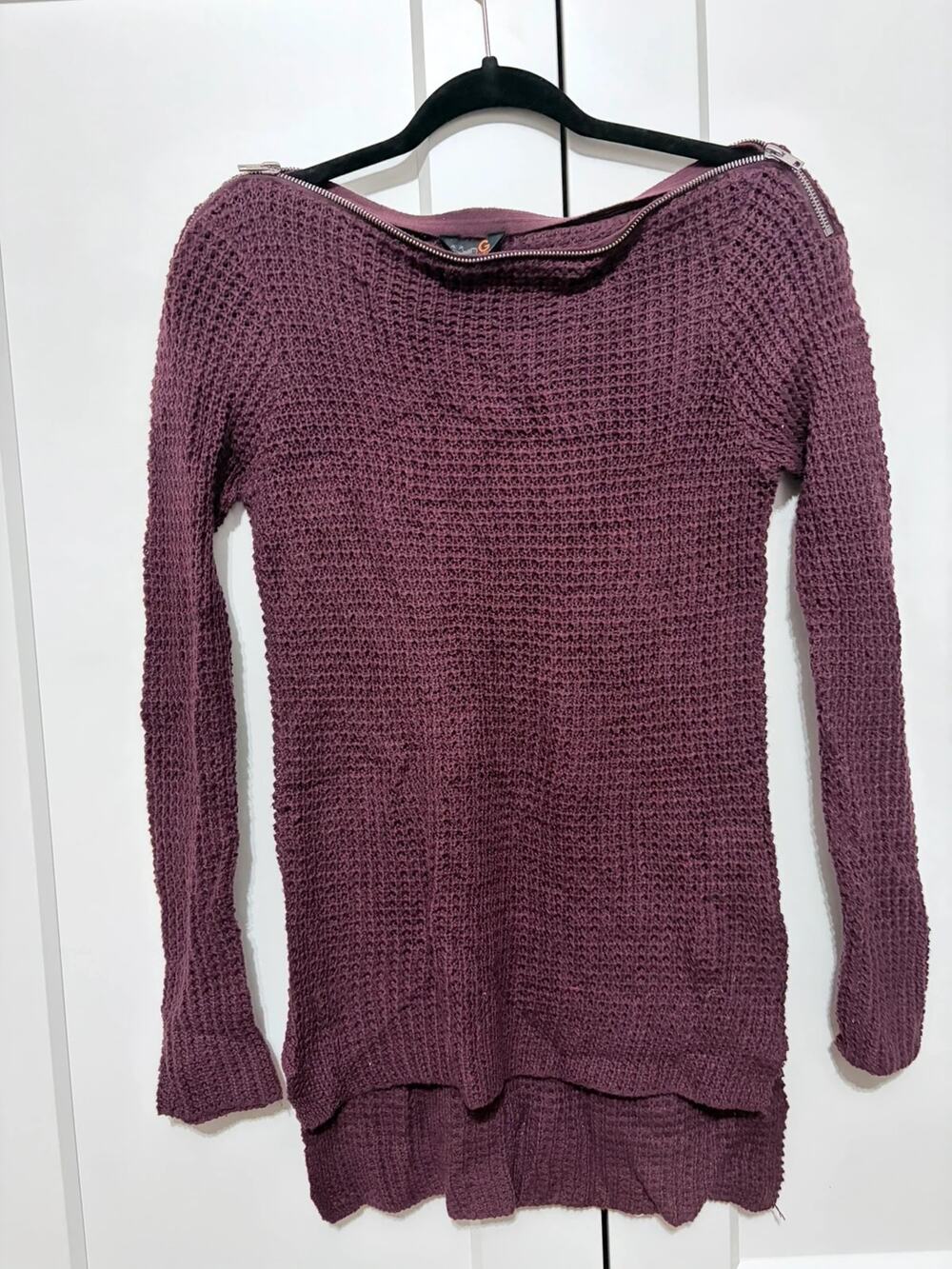 G by GUESS Plum Off-the-Shoulder Zipper Knit Sweater Size XS
